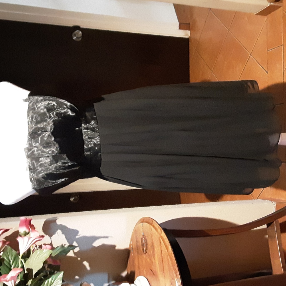 Elegant Black Strapless Dress